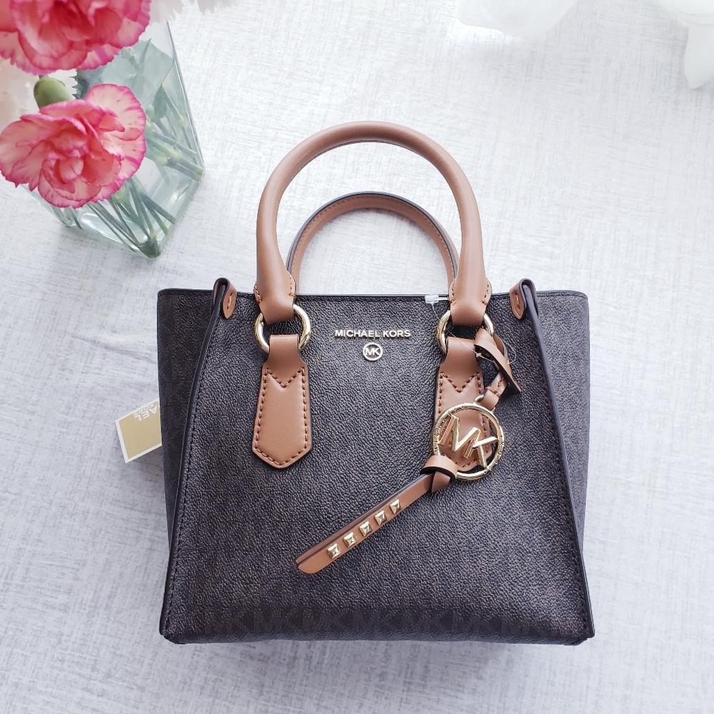 🆕️MICHAEL KORS Kris Small Satchel Bag Crossbody in Brown Acorn Signature Logo